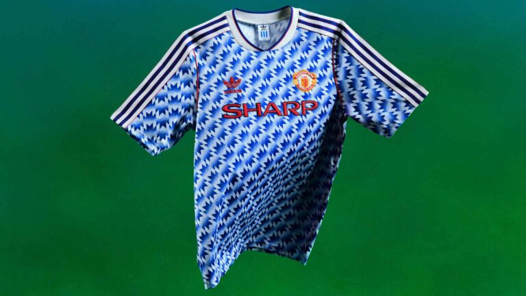 ManUtd_ECom_Resizing_16x9_0004_SS26_MUFC_Bring_Back_adidas_PRODUCT_KIT_0061_r31776782999749_large.jpg